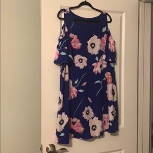 Kaari Blue XL blue floral cold shoulder dress